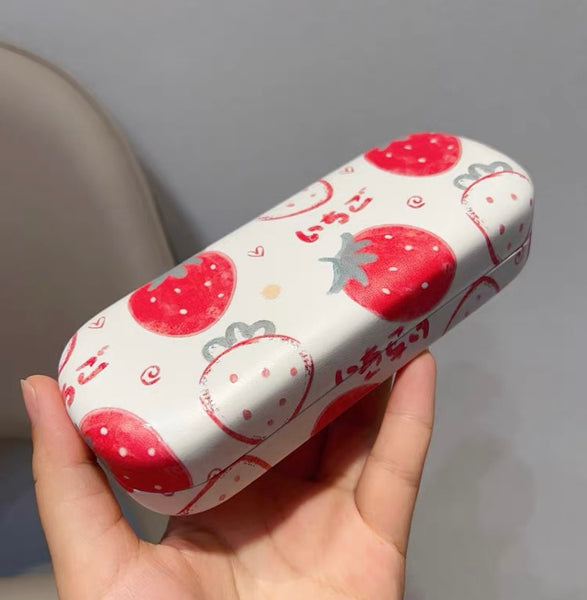 Kawaii Strawberry Glasses Case PN7328