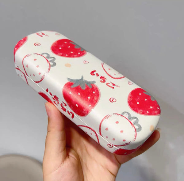Kawaii Strawberry Glasses Case PN7328