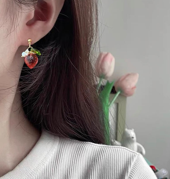 Pretty Strawberry Earrings/Clips PN7261