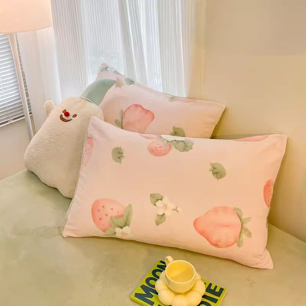 Fashion Strawberry Bedding Set PN6372