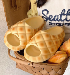 Bread slippers 2025