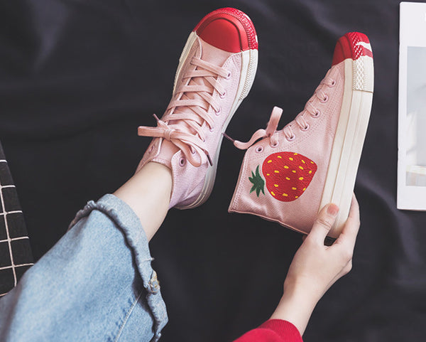 Fashion Strawberry Canvas Shoes PN2672