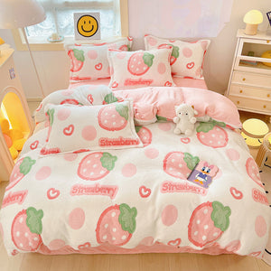 Soft Strawberry Bedding Set PN5199