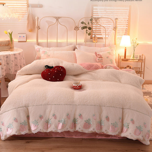 Soft Strawberry Bedding Set PN5766