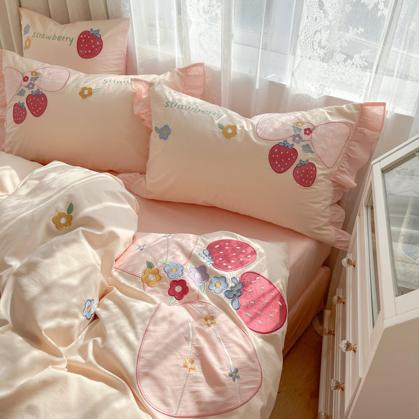 Fashion Strawberry Bedding Set PN5064