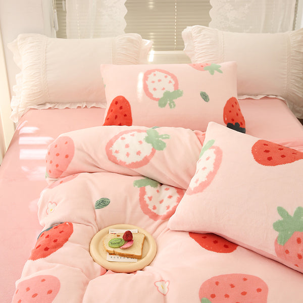 Soft Strawberry Bedding Set PN4593