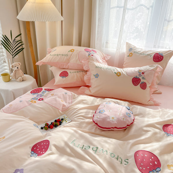 Fashion Strawberry Bedding Set PN5064