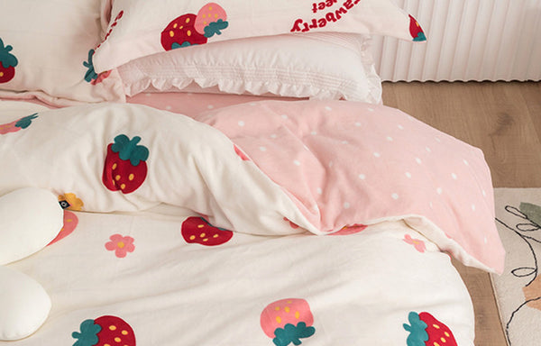 Fashion Strawberry Bedding Set PN3280