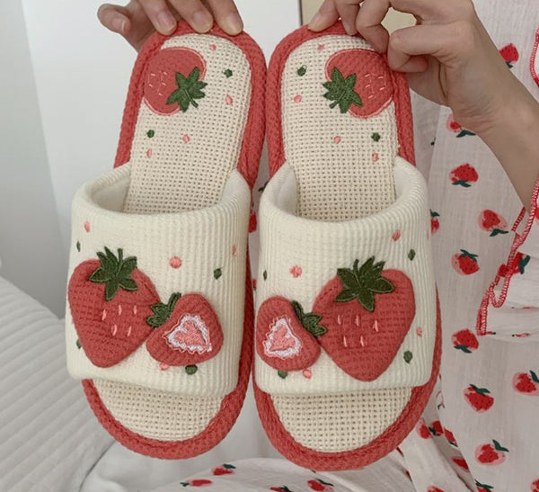 Kawaii Strawberry Slippers PN4915