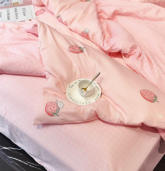 Fashion Strawberry Bedding Set PN3246