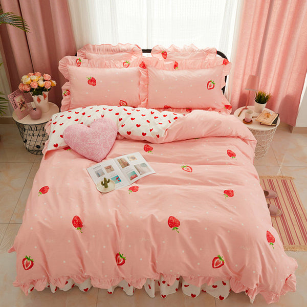 Pretty Strawberry And Heart Bedding Set PN0586