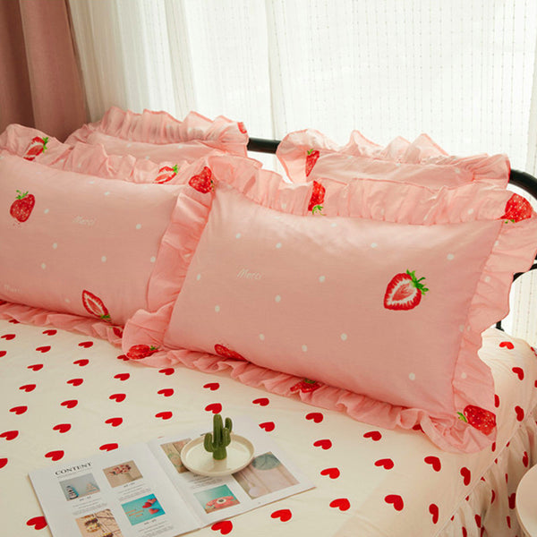 Pretty Strawberry And Heart Bedding Set PN0586